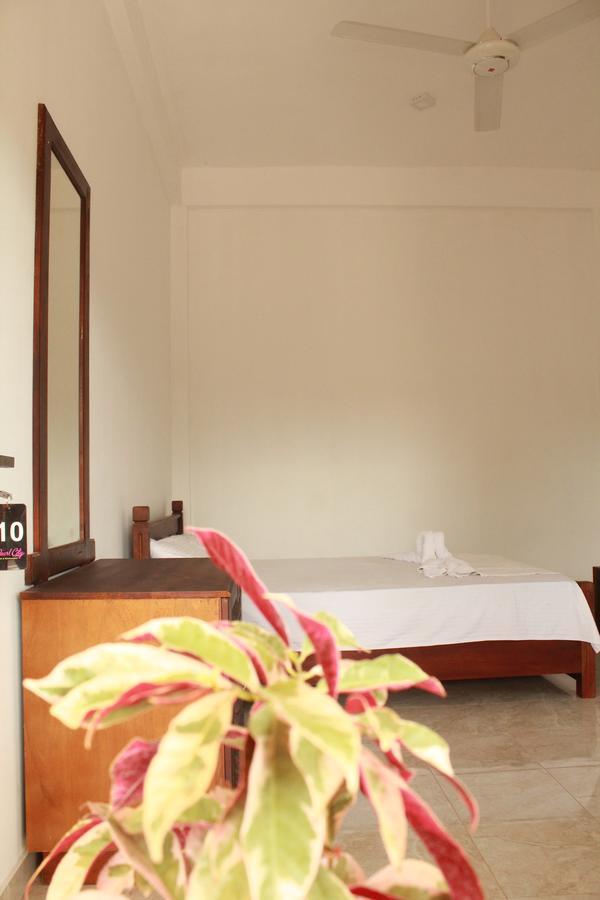 Pearl City Hotel تيساماهاراما المظهر الخارجي الصورة